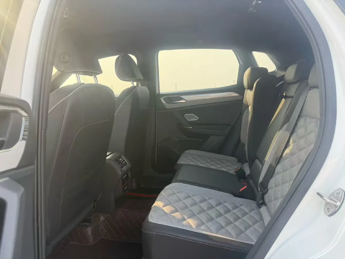 2023 Volkswagen Tayron X 2.0T 220HP L4 7DCT,autocango,china used car exporter,china ev exporter,chinese used car exporter,chinese used ev exporter