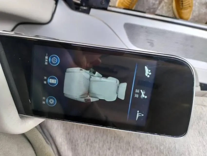 2023 Buick GL8 2.0T 237HP L4 9AT,autocango,china used car exporter,china ev exporter,chinese used car exporter,chinese used ev exporter