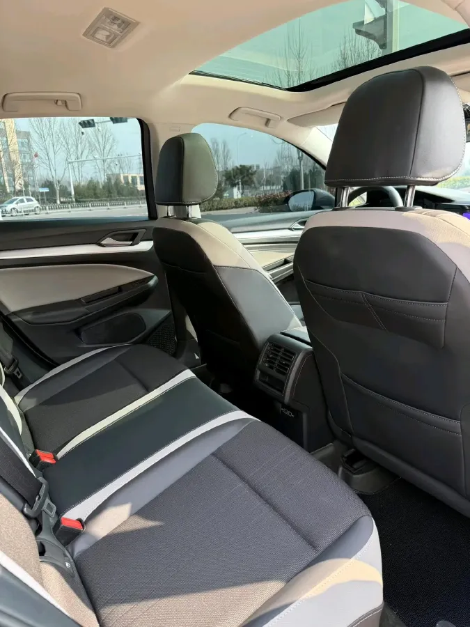 2023 Volkswagen Golf 1.4T 150HP L4 7DCT,autocango,china used car exporter,china ev exporter,chinese used car exporter,chinese used ev exporter