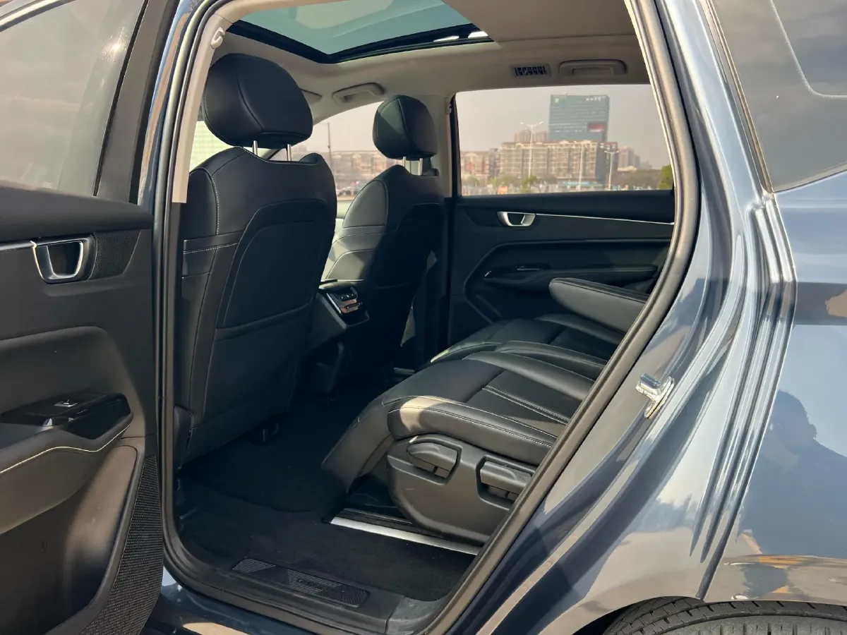 2022 WuLing KaiJie 1.5T 177HP L4 CVT,autocango,china used car exporter,china ev exporter,chinese used car exporter,chinese used ev exporter