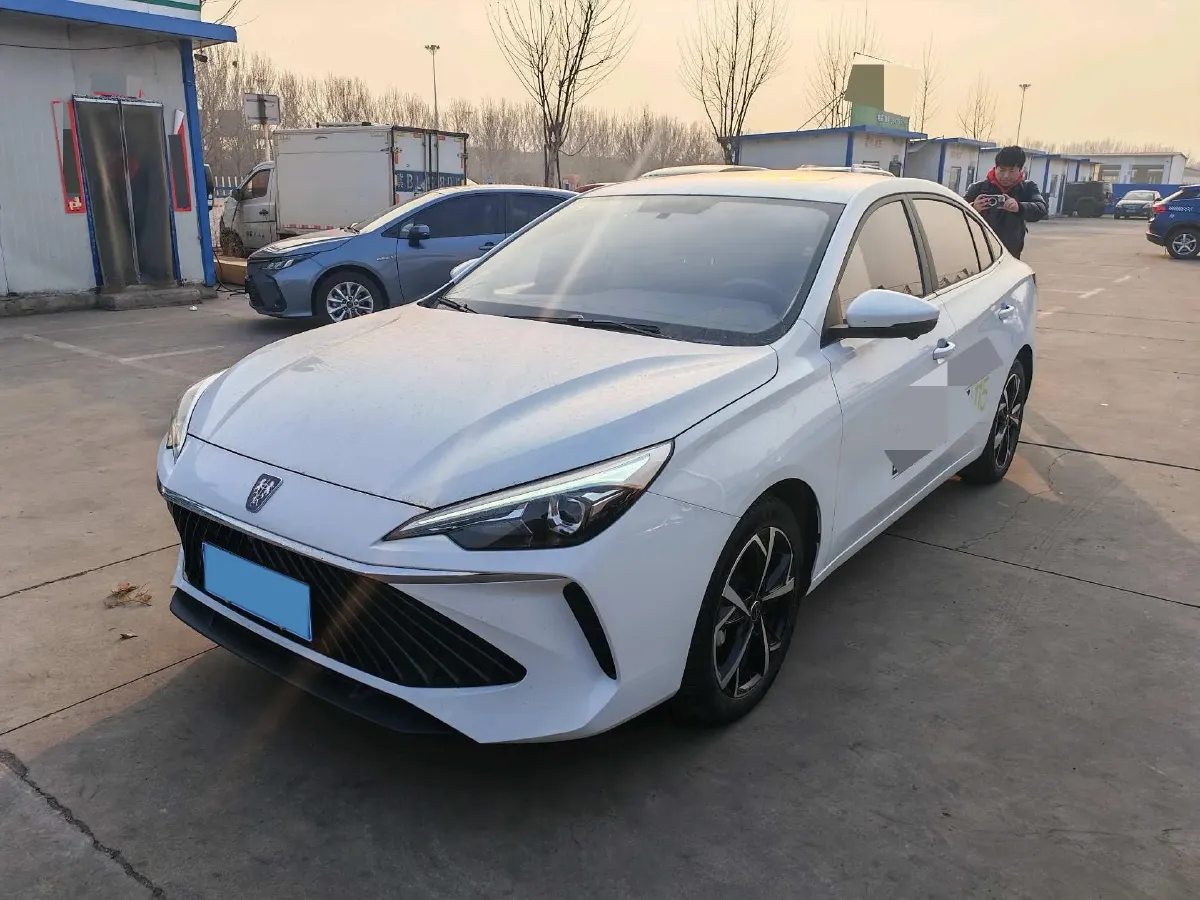 2023 Roewe i5 1.5L 129HP L4 CVT,autocango,china used car exporter,china ev exporter,chinese used car exporter,chinese used ev exporter