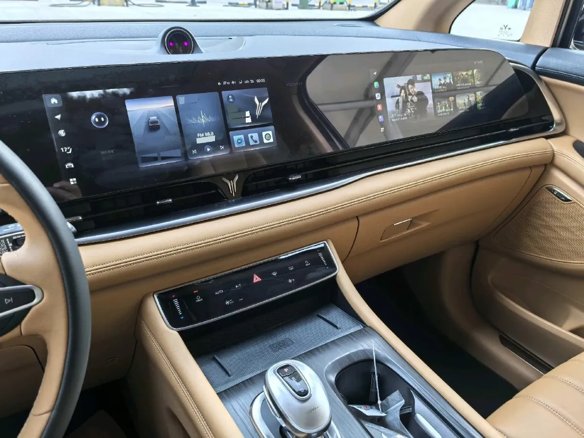 2022 Voyah Dream 1.5T 136HP L4 PHEV 25.57KWH,autocango,china used car exporter,china ev exporter,chinese used car exporter,chinese used ev exporter