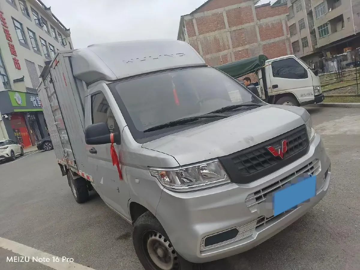 2023 WuLing RongGuang New Truck 1.5L 102HP L4 5MT,autocango,china used car exporter,china ev exporter,chinese used car exporter,chinese used ev exporter