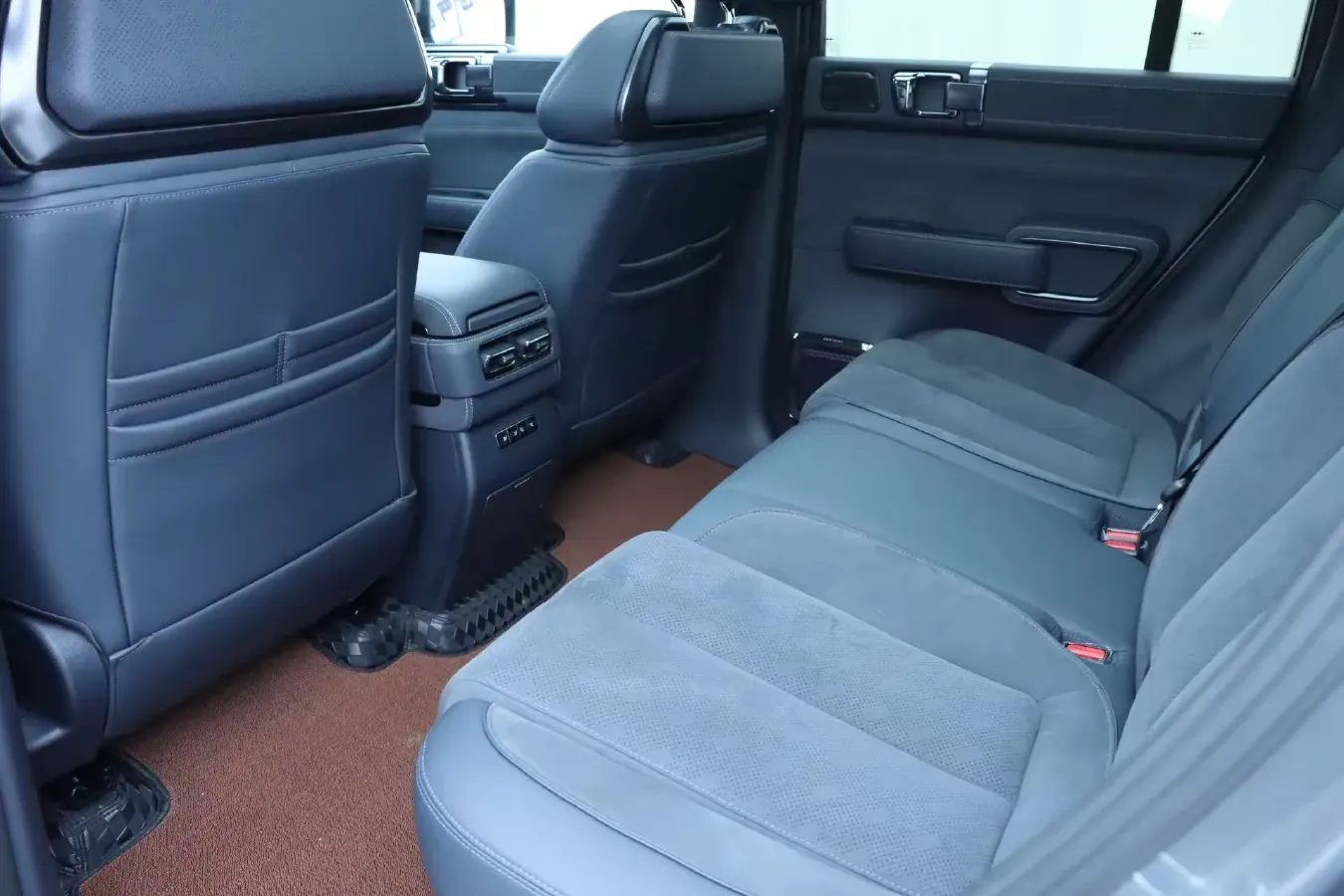 2023 Toyota Crown Kluger 2.5L 189HP L4 E-CVT Hybrid,autocango,china used car exporter,china ev exporter,chinese used car exporter,chinese used ev exporter