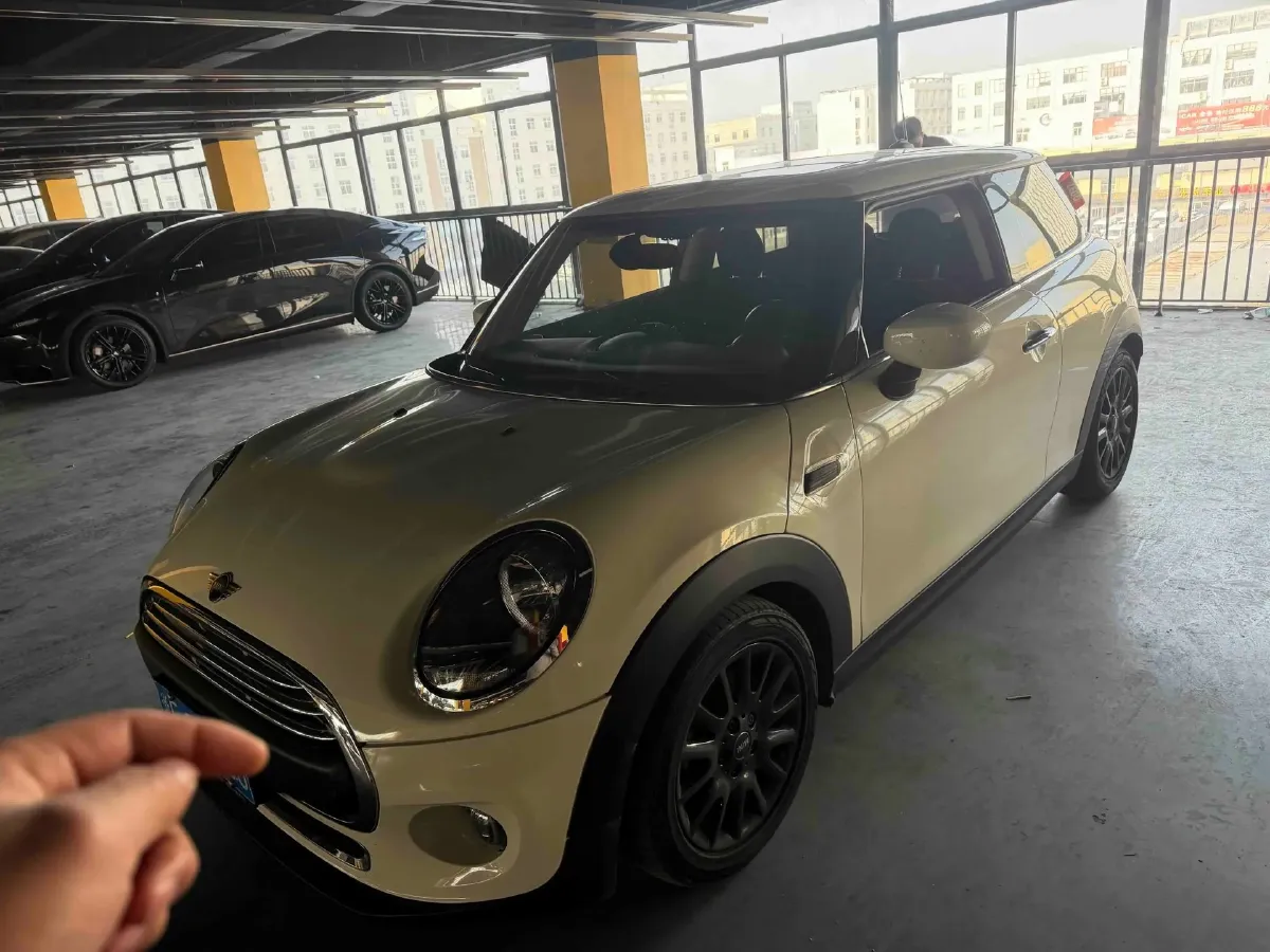 2019 MINI MINI 1.5T 102HP L3 7DCT,autocango,china used car exporter,china ev exporter,chinese used car exporter,chinese used ev exporter