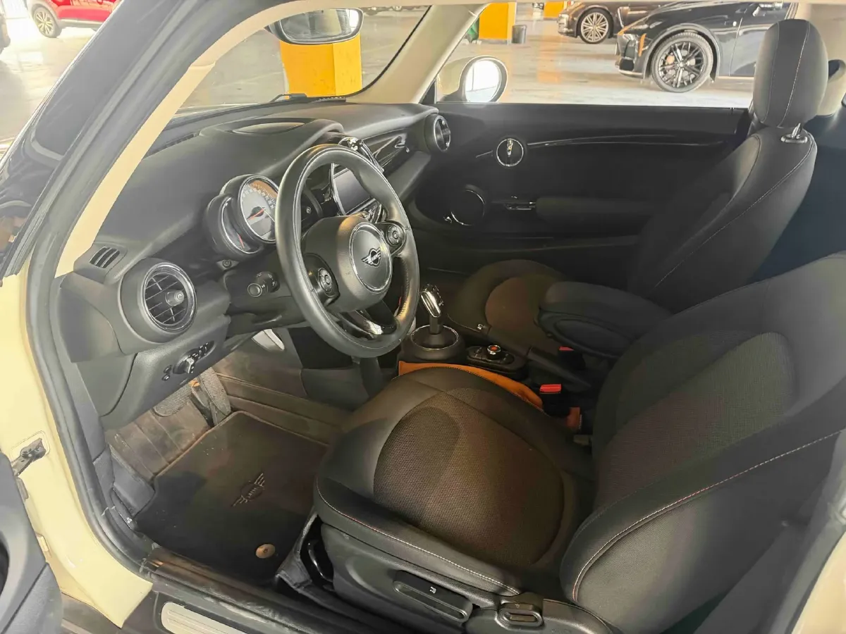 2019 MINI MINI 1.5T 102HP L3 7DCT,autocango,china used car exporter,china ev exporter,chinese used car exporter,chinese used ev exporter