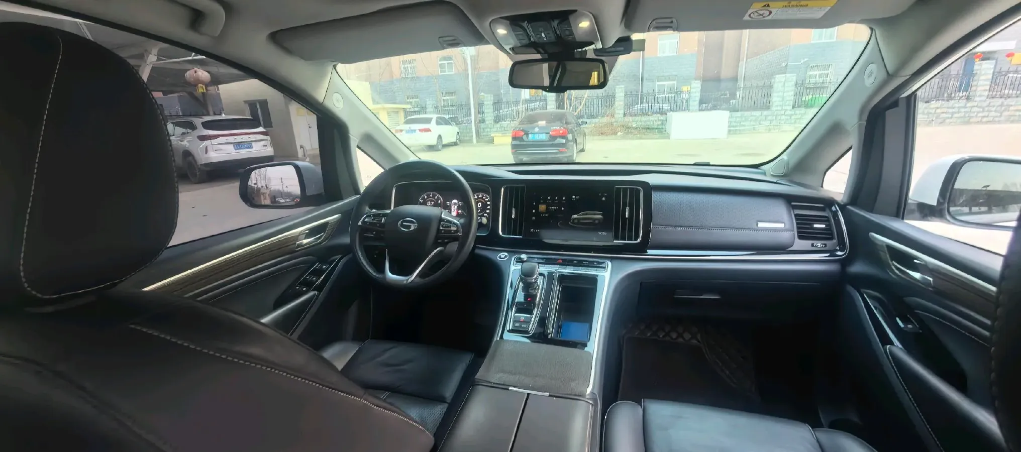 2021 GAC Trumpchi M8 2.0T 252HP L4 8AT,autocango,china used car exporter,china ev exporter,chinese used car exporter,chinese used ev exporter