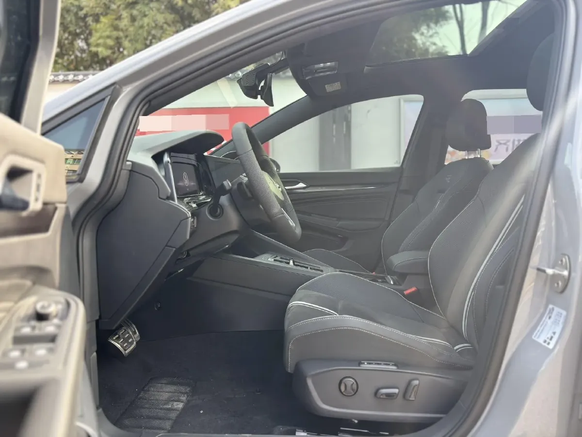 2023 Volkswagen Golf 1.4T 150HP L4 7DCT,autocango,china used car exporter,china ev exporter,chinese used car exporter,chinese used ev exporter