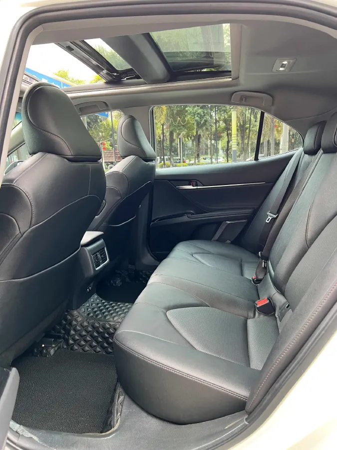 2021 Toyota Camry 2.5L 209HP L4 8AT,autocango,china used car exporter,china ev exporter,chinese used car exporter,chinese used ev exporter