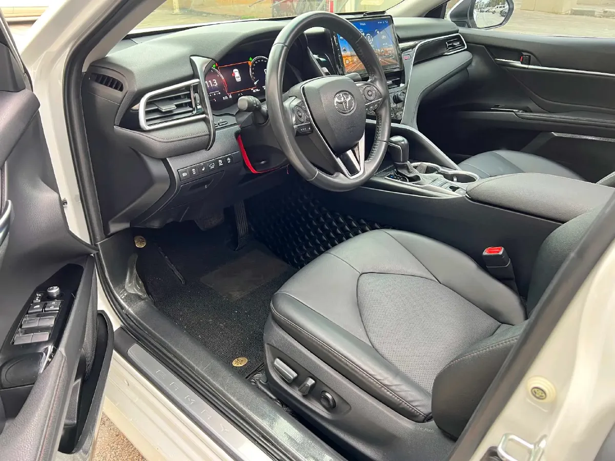 2021 Toyota Camry 2.5L 209HP L4 8AT,autocango,china used car exporter,china ev exporter,chinese used car exporter,chinese used ev exporter