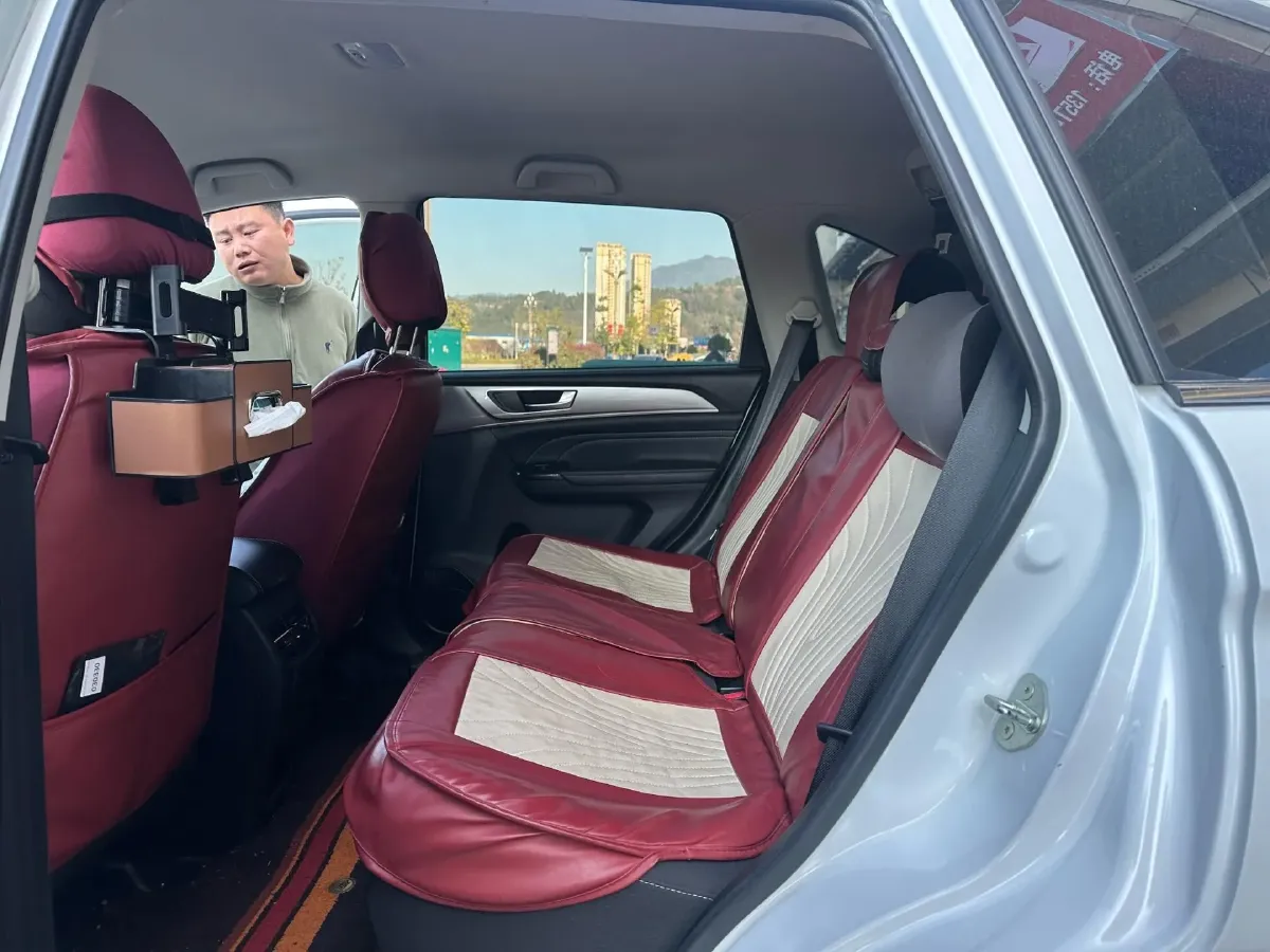 2023 Haval M6 1.5T 150HP L4 7DCT,autocango,china used car exporter,china ev exporter,chinese used car exporter,chinese used ev exporter