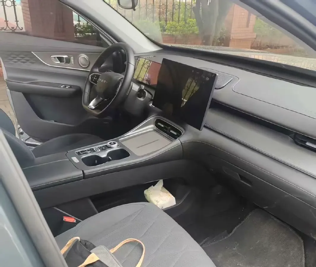 2025 Chery Tiggo 8 Plus 1.6T 197HP L4 7DCT,autocango,china used car exporter,china ev exporter,chinese used car exporter,chinese used ev exporter