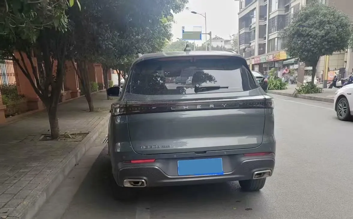 2025 Chery Tiggo 8 Plus 1.6T 197HP L4 7DCT,autocango,china used car exporter,china ev exporter,chinese used car exporter,chinese used ev exporter