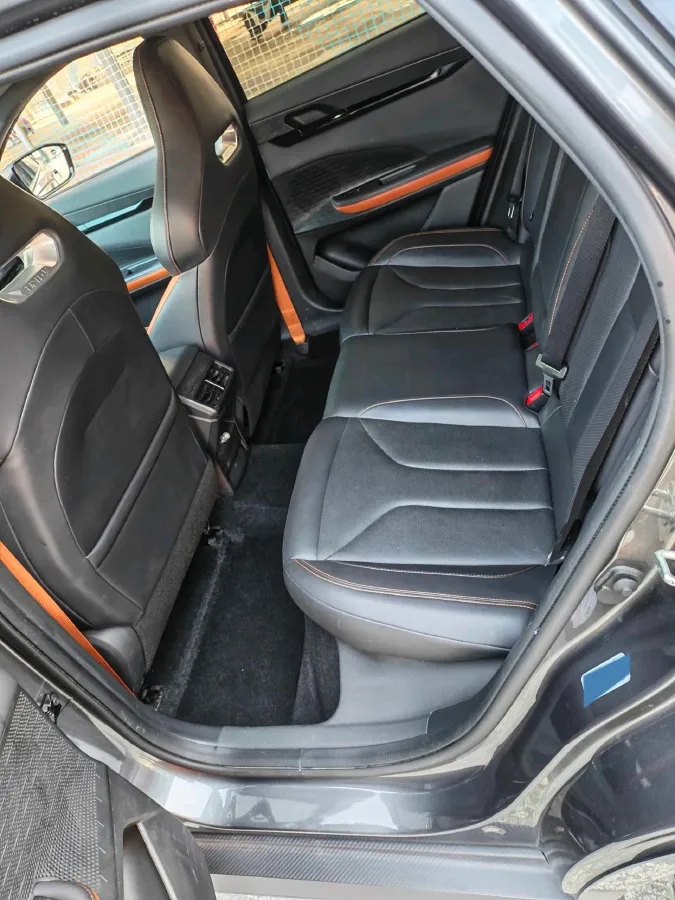 2023 ChangAn UNI-V 1.5T 188HP L4 7DCT,autocango,china used car exporter,china ev exporter,chinese used car exporter,chinese used ev exporter