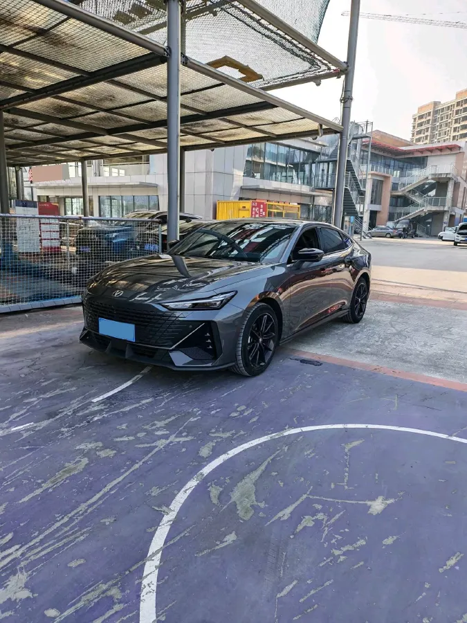 2023 ChangAn UNI-V 1.5T 188HP L4 7DCT,autocango,china used car exporter,china ev exporter,chinese used car exporter,chinese used ev exporter