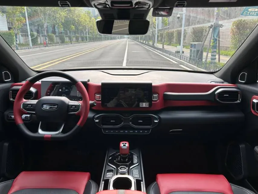 2020 Geely ICON 1.5T 177HP L3 7DCT,autocango,china used car exporter,china ev exporter,chinese used car exporter,chinese used ev exporter