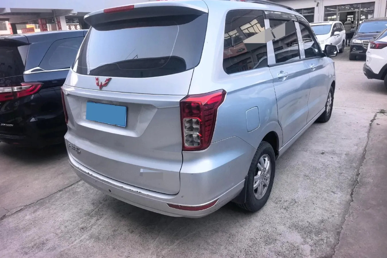 2021 WuLing HongGuang 1.5L 99HP L4 6MT,autocango,china used car exporter,china ev exporter,chinese used car exporter,chinese used ev exporter