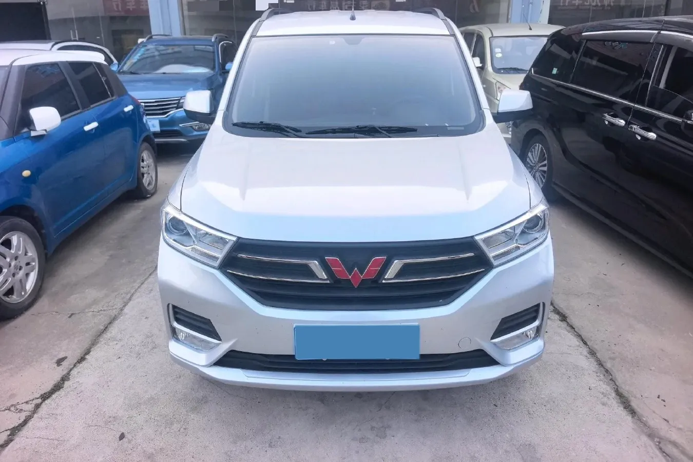 2021 WuLing HongGuang 1.5L 99HP L4 6MT,autocango,china used car exporter,china ev exporter,chinese used car exporter,chinese used ev exporter