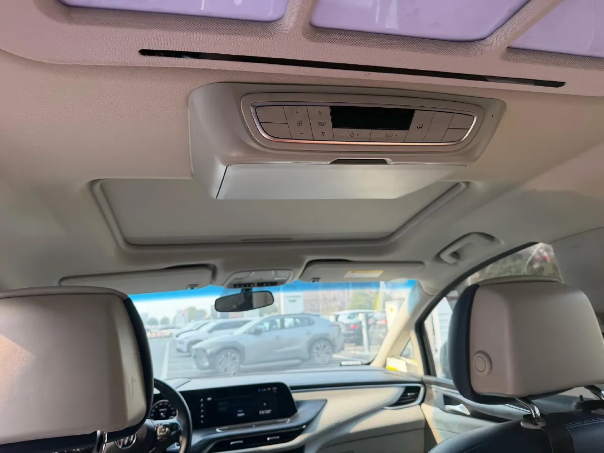 2021 Buick GL8 2.0T 237HP L4 9AT,autocango,china used car exporter,china ev exporter,chinese used car exporter,chinese used ev exporter