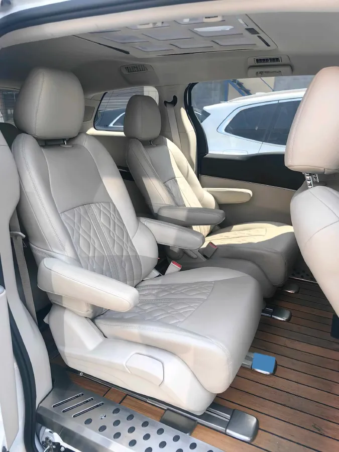 2022 Buick GL8 2.0T 237HP L4 9AT,autocango,china used car exporter,china ev exporter,chinese used car exporter,chinese used ev exporter