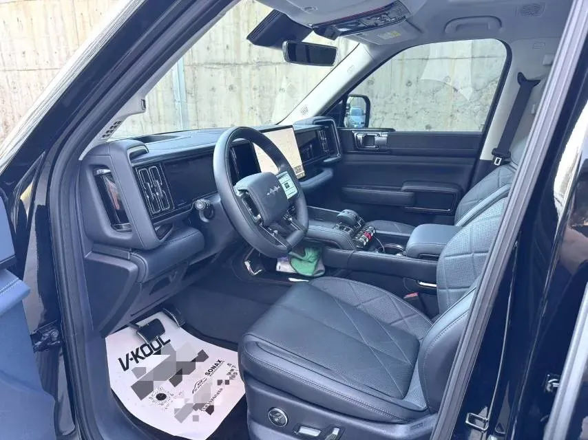 2023 FangChengBao Bao 5 1.5T 194HP L4 E-CVT PHEV 31.8KWH,autocango,china used car exporter,china ev exporter,chinese used car exporter,chinese used ev exporter