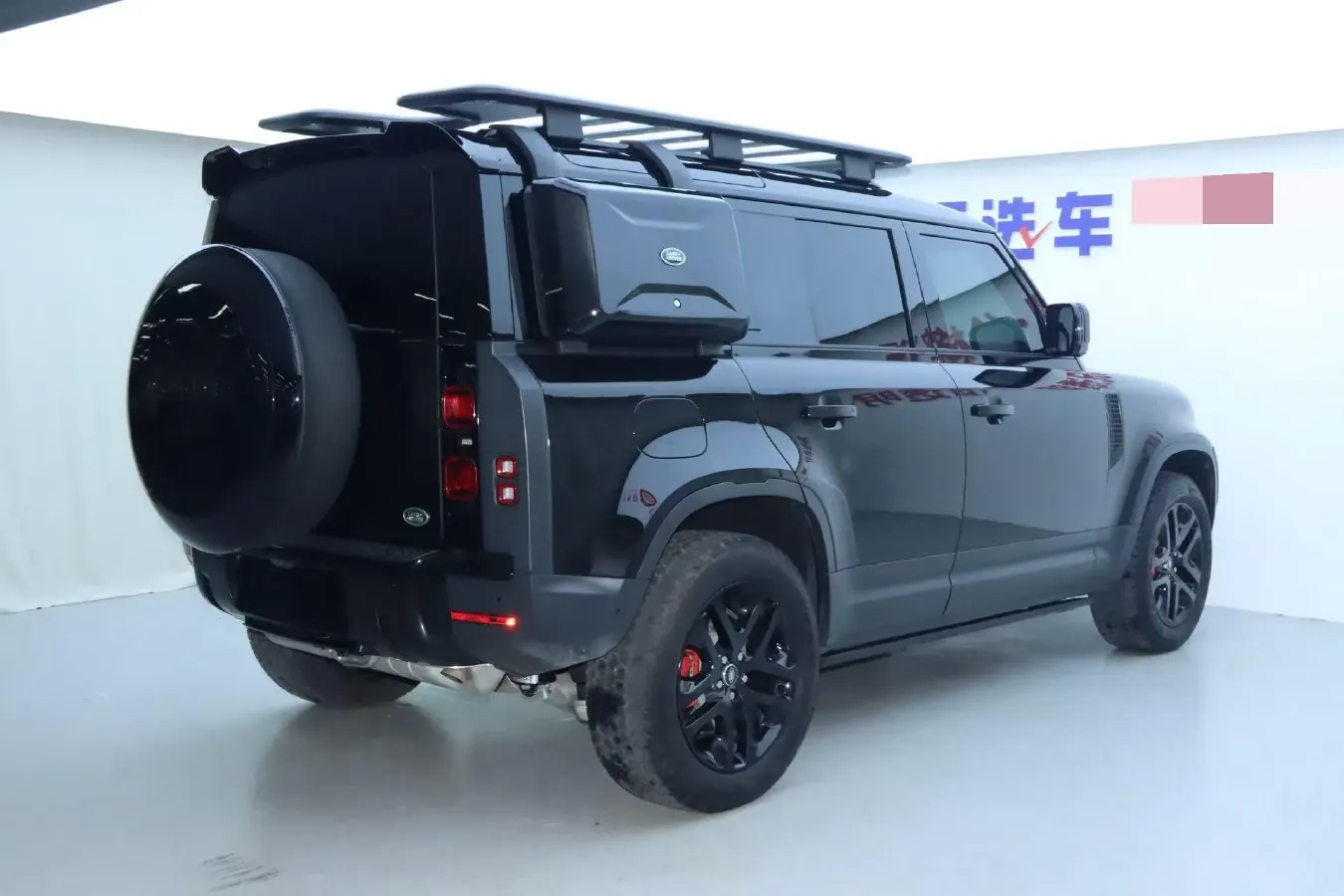 2025 Land Rover Defender 3.0T 400HP L6 8AT,autocango,china used car exporter,china ev exporter,chinese used car exporter,chinese used ev exporter
