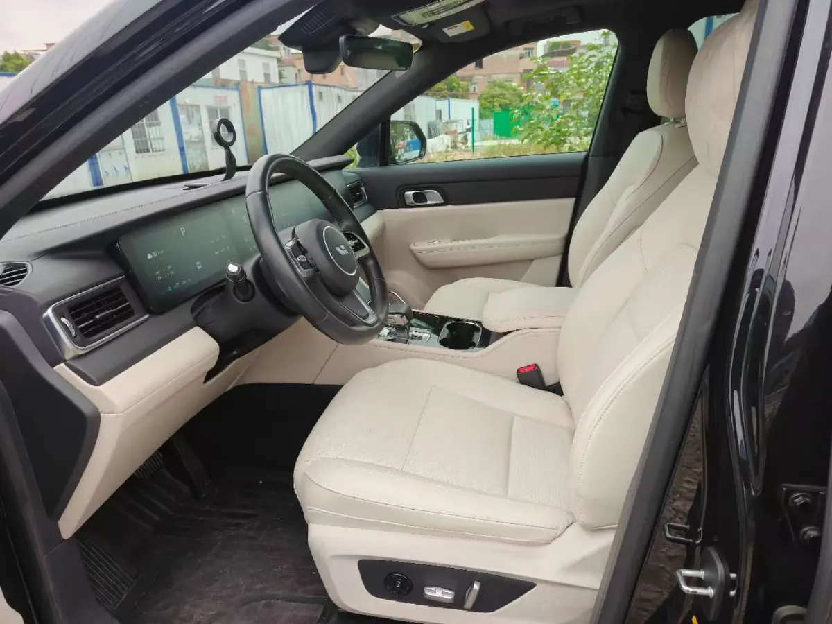 2021 Li ONE Range Extended 131HP REEV 40.5KWH,autocango,china used car exporter,china ev exporter,chinese used car exporter,chinese used ev exporter