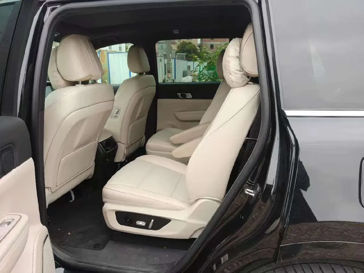 2021 Li ONE Range Extended 131HP REEV 40.5KWH,autocango,china used car exporter,china ev exporter,chinese used car exporter,chinese used ev exporter