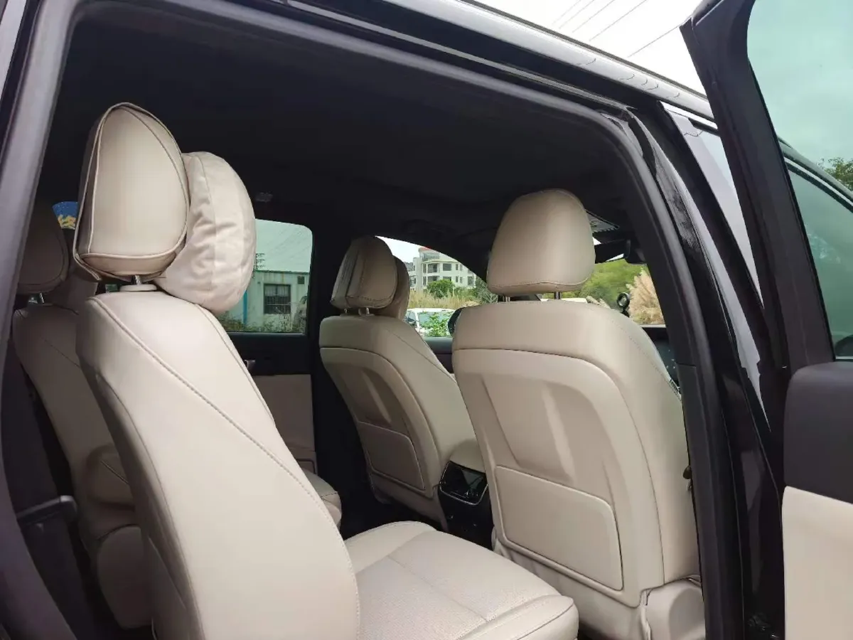 2021 Li ONE Range Extended 131HP REEV 40.5KWH,autocango,china used car exporter,china ev exporter,chinese used car exporter,chinese used ev exporter