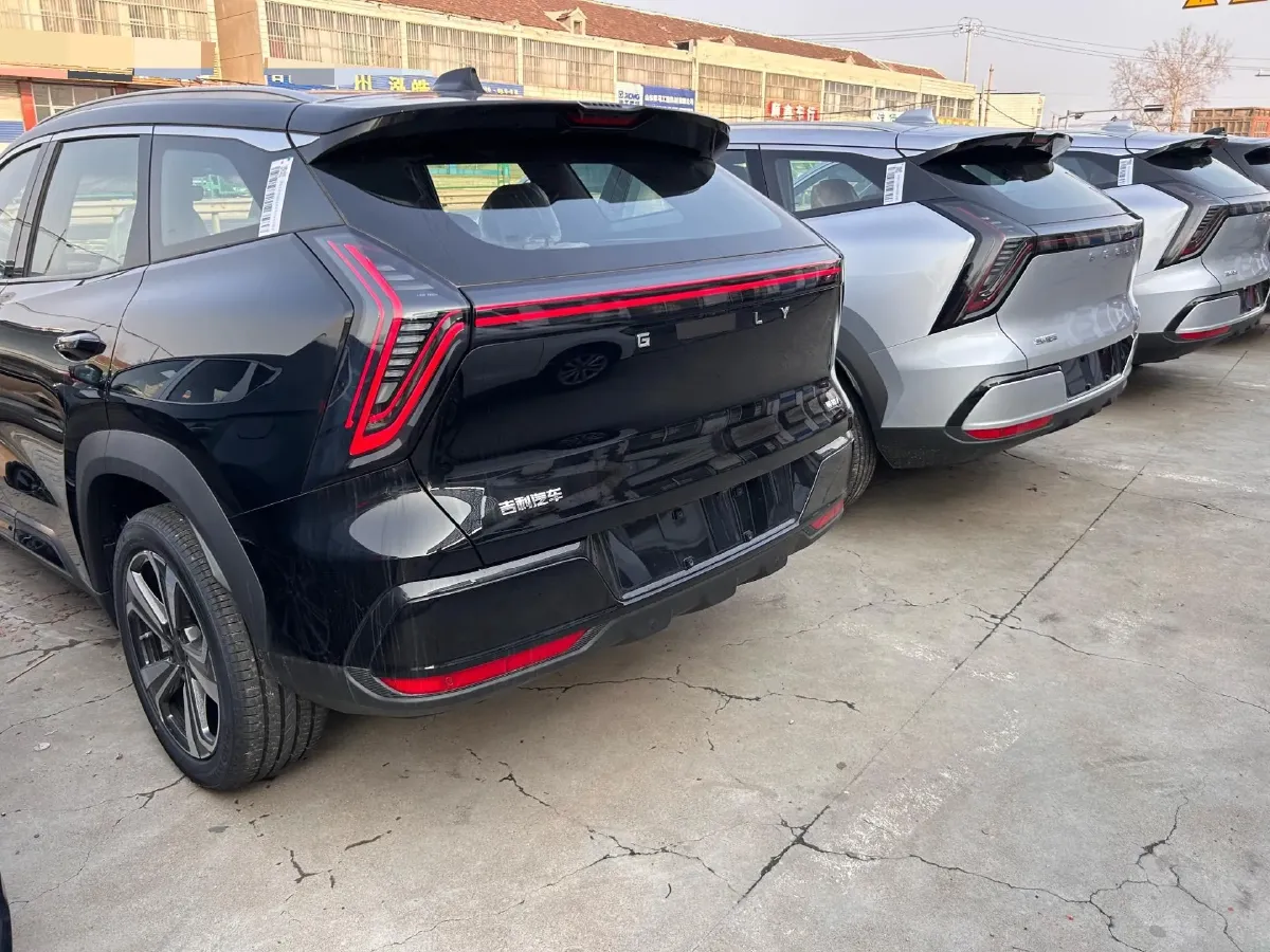 2025 Geely StarRay 1.5T 181HP L4 7DCT,autocango,china used car exporter,china ev exporter,chinese used car exporter,chinese used ev exporter