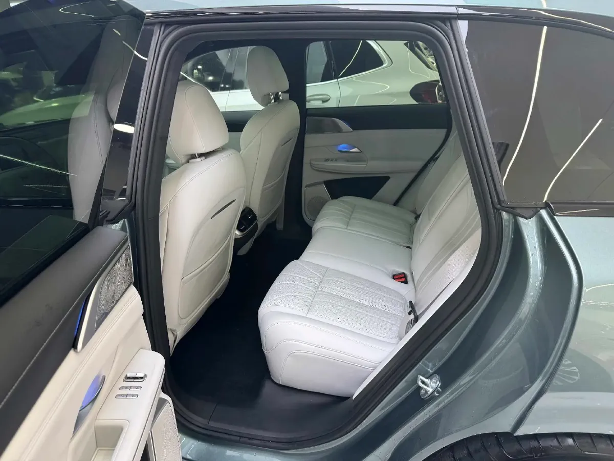 2025 Xpeng G9 BEV 79KWH,autocango,china used car exporter,china ev exporter,chinese used car exporter,chinese used ev exporter