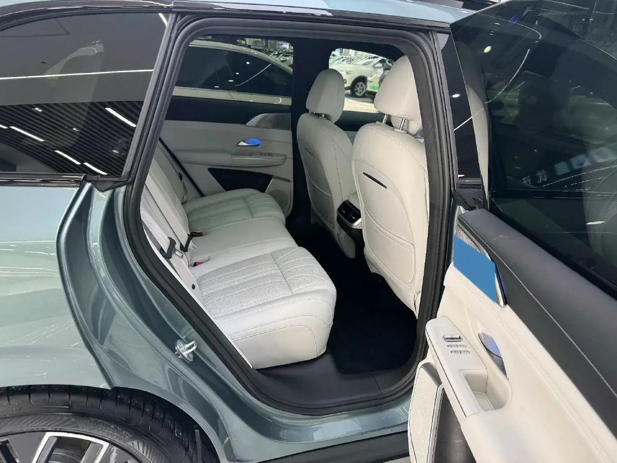 2025 Xpeng G9 BEV 79KWH,autocango,china used car exporter,china ev exporter,chinese used car exporter,chinese used ev exporter