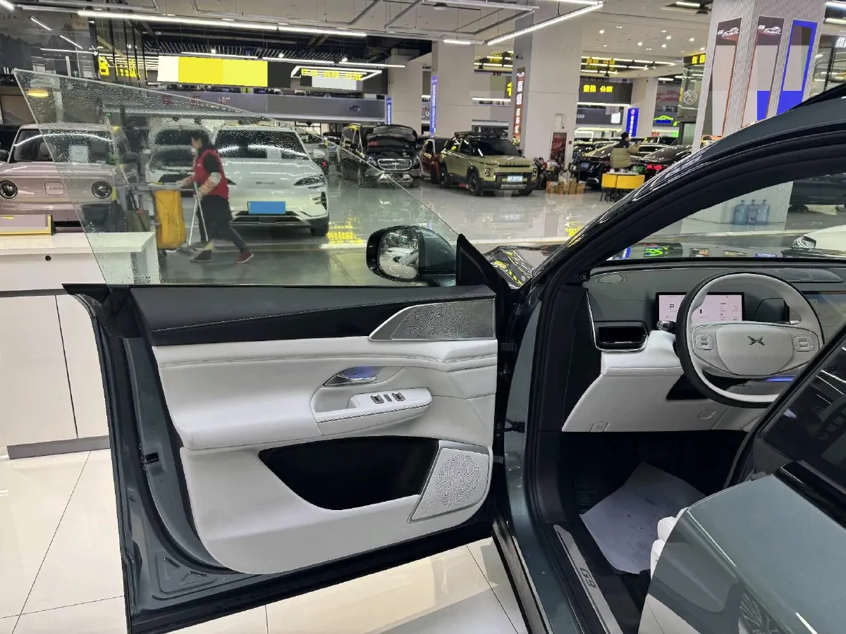 2025 Xpeng G9 BEV 79KWH,autocango,china used car exporter,china ev exporter,chinese used car exporter,chinese used ev exporter