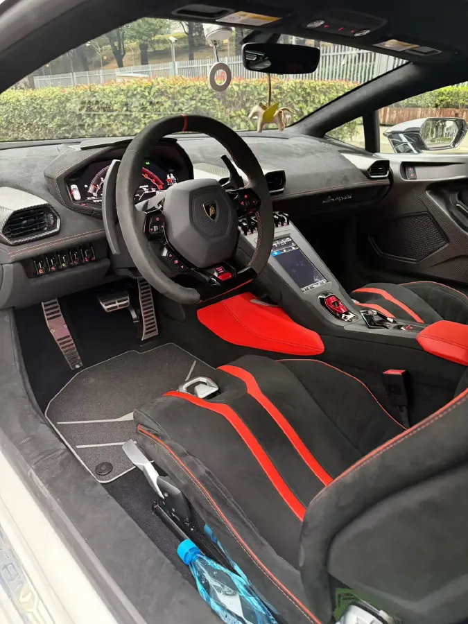 2021 Lamborghini Huracán 5.2L 640HP V10 7DCT,autocango,china used car exporter,china ev exporter,chinese used car exporter,chinese used ev exporter