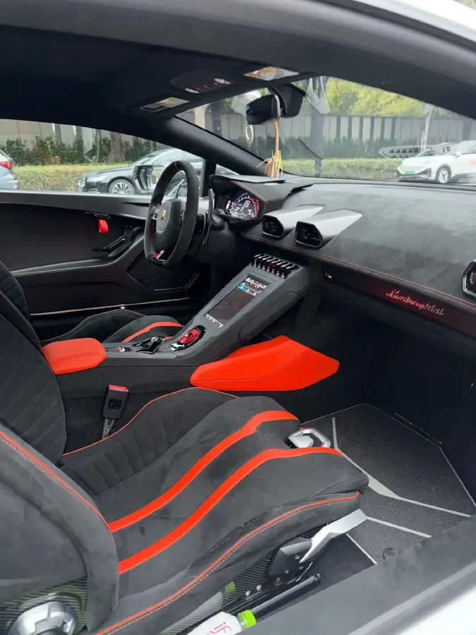 2021 Lamborghini Huracán 5.2L 640HP V10 7DCT,autocango,china used car exporter,china ev exporter,chinese used car exporter,chinese used ev exporter