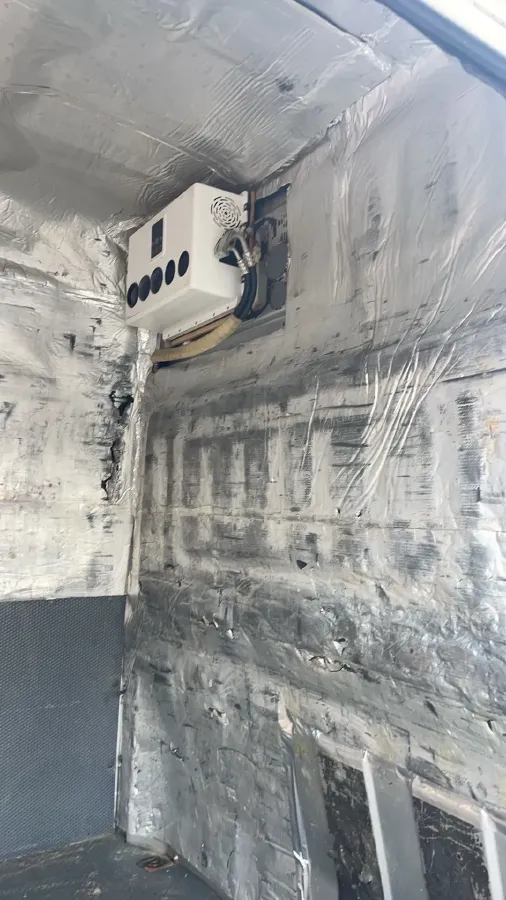 2023 Ford Transit 2.0T 220HP L4 5MT,autocango,china used car exporter,china ev exporter,chinese used car exporter,chinese used ev exporter