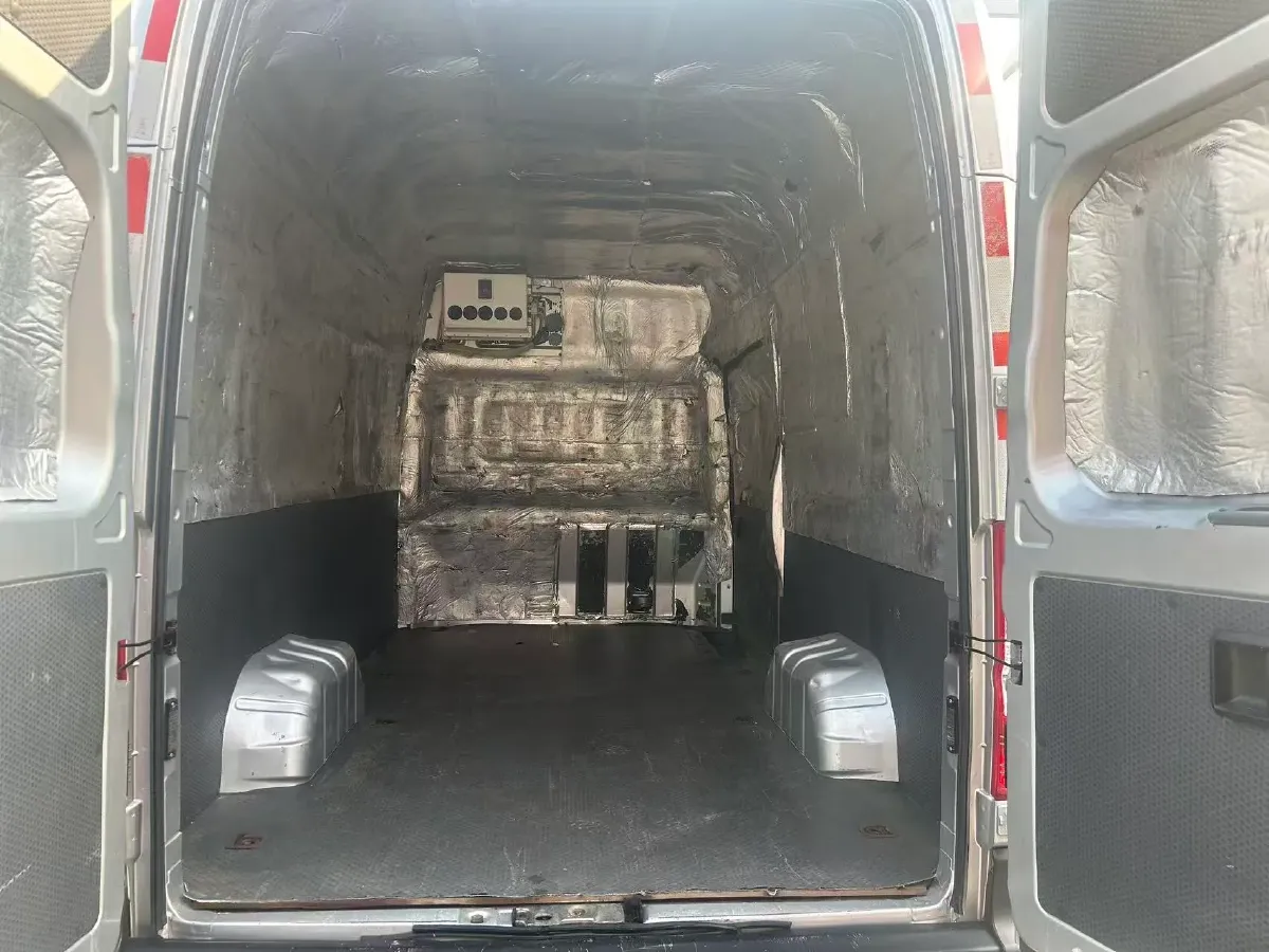 2023 Ford Transit 2.0T 220HP L4 5MT,autocango,china used car exporter,china ev exporter,chinese used car exporter,chinese used ev exporter