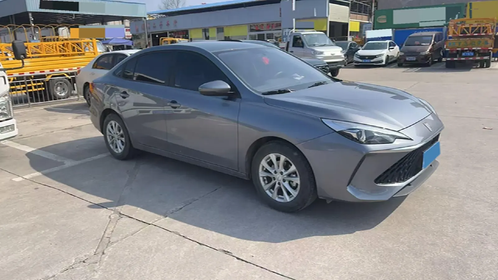 2026 Roewe i5 1.5L 129HP L4 5MT,autocango,china used car exporter,china ev exporter,chinese used car exporter,chinese used ev exporter