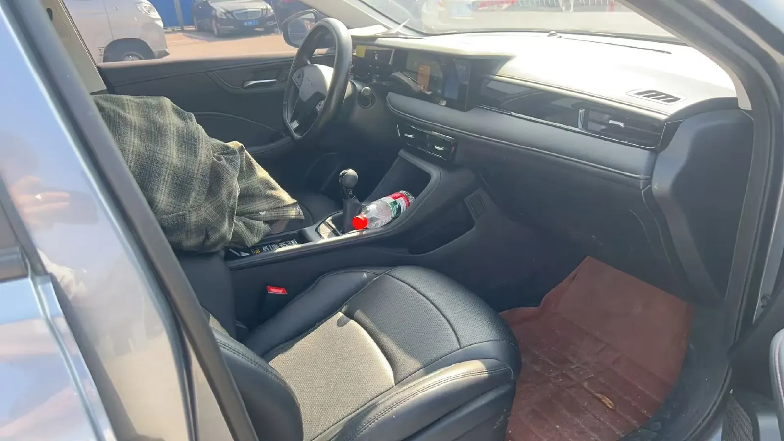 2026 Roewe i5 1.5L 129HP L4 5MT,autocango,china used car exporter,china ev exporter,chinese used car exporter,chinese used ev exporter