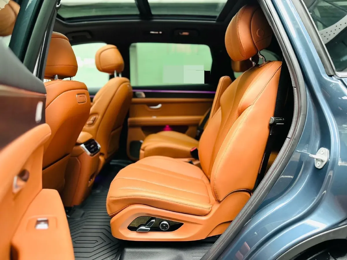 2024 AITO AITO M7 1.5T 152HP L4 REEV 42KWH,autocango,china used car exporter,china ev exporter,chinese used car exporter,chinese used ev exporter