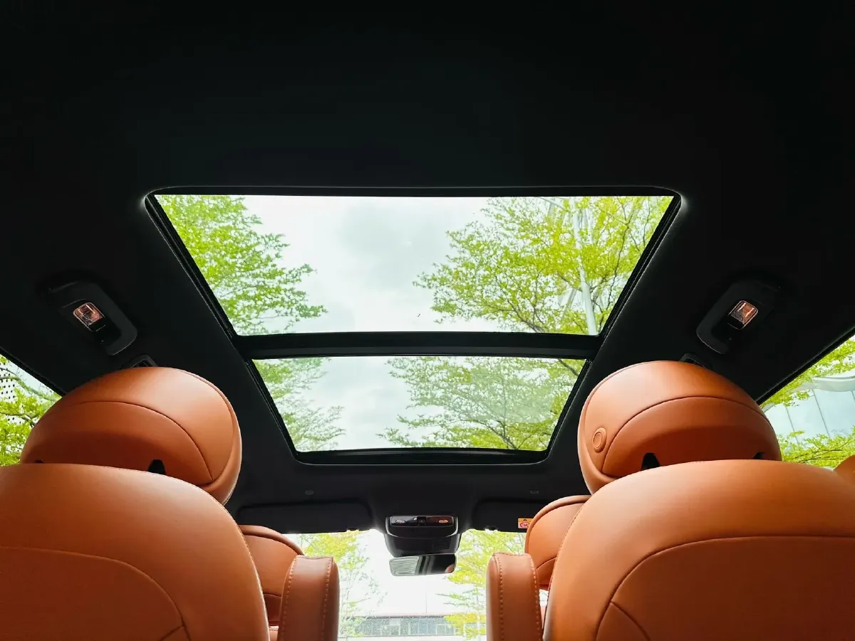 2024 AITO AITO M7 1.5T 152HP L4 REEV 42KWH,autocango,china used car exporter,china ev exporter,chinese used car exporter,chinese used ev exporter