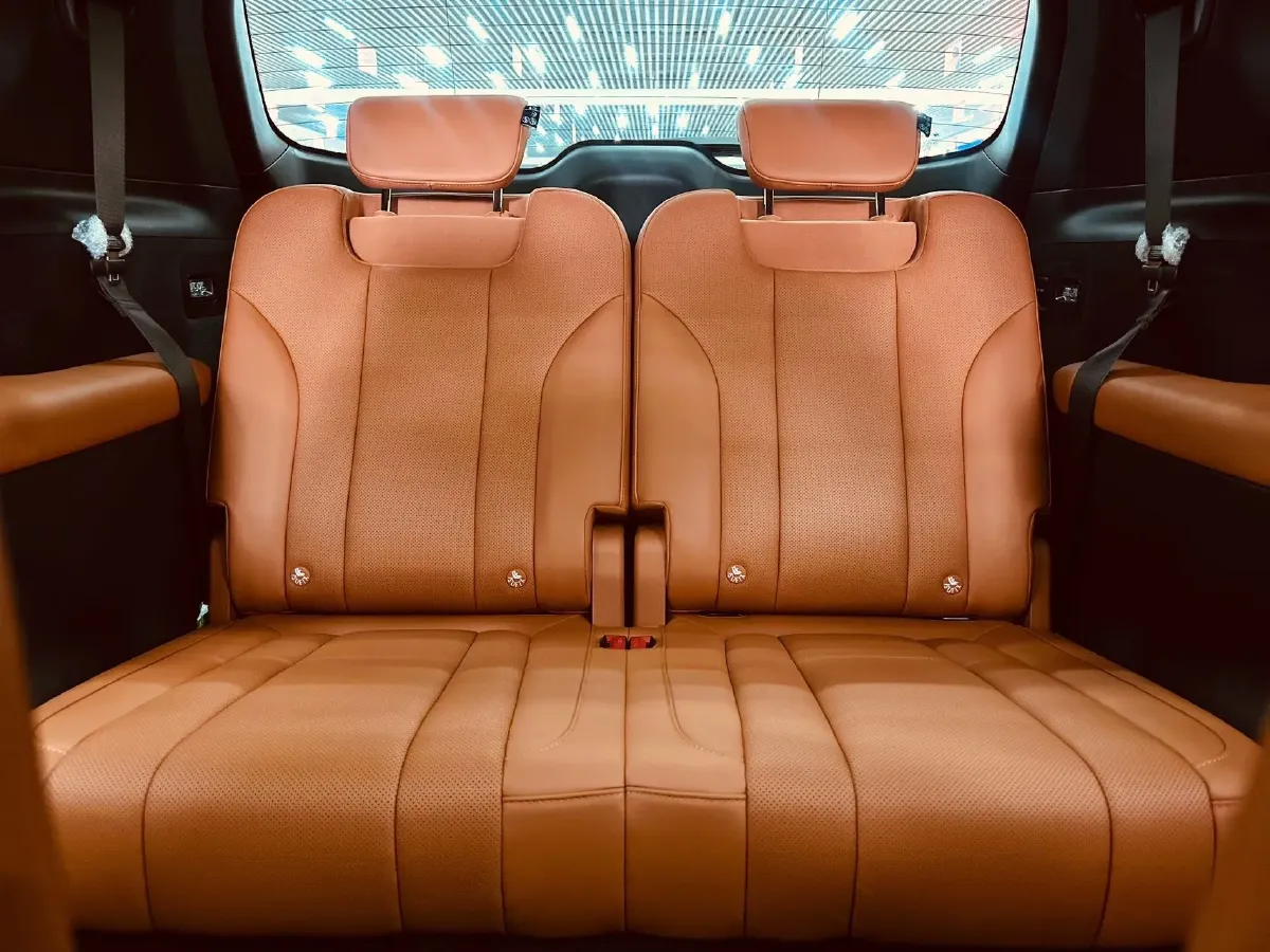 2024 AITO AITO M7 1.5T 152HP L4 REEV 42KWH,autocango,china used car exporter,china ev exporter,chinese used car exporter,chinese used ev exporter