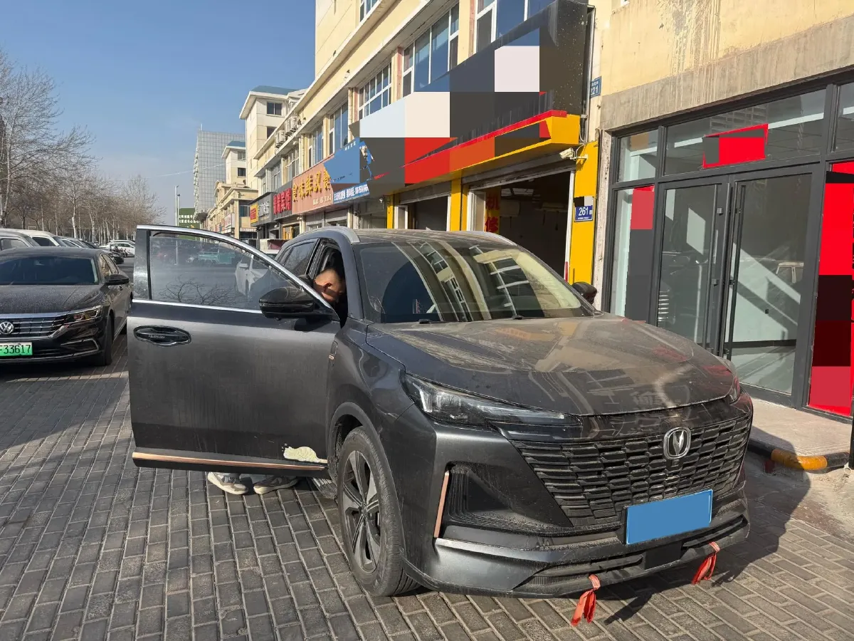 2022 ChangAn UNI-V 1.5T 188HP L4 7DCT,autocango,china used car exporter,china ev exporter,chinese used car exporter,chinese used ev exporter