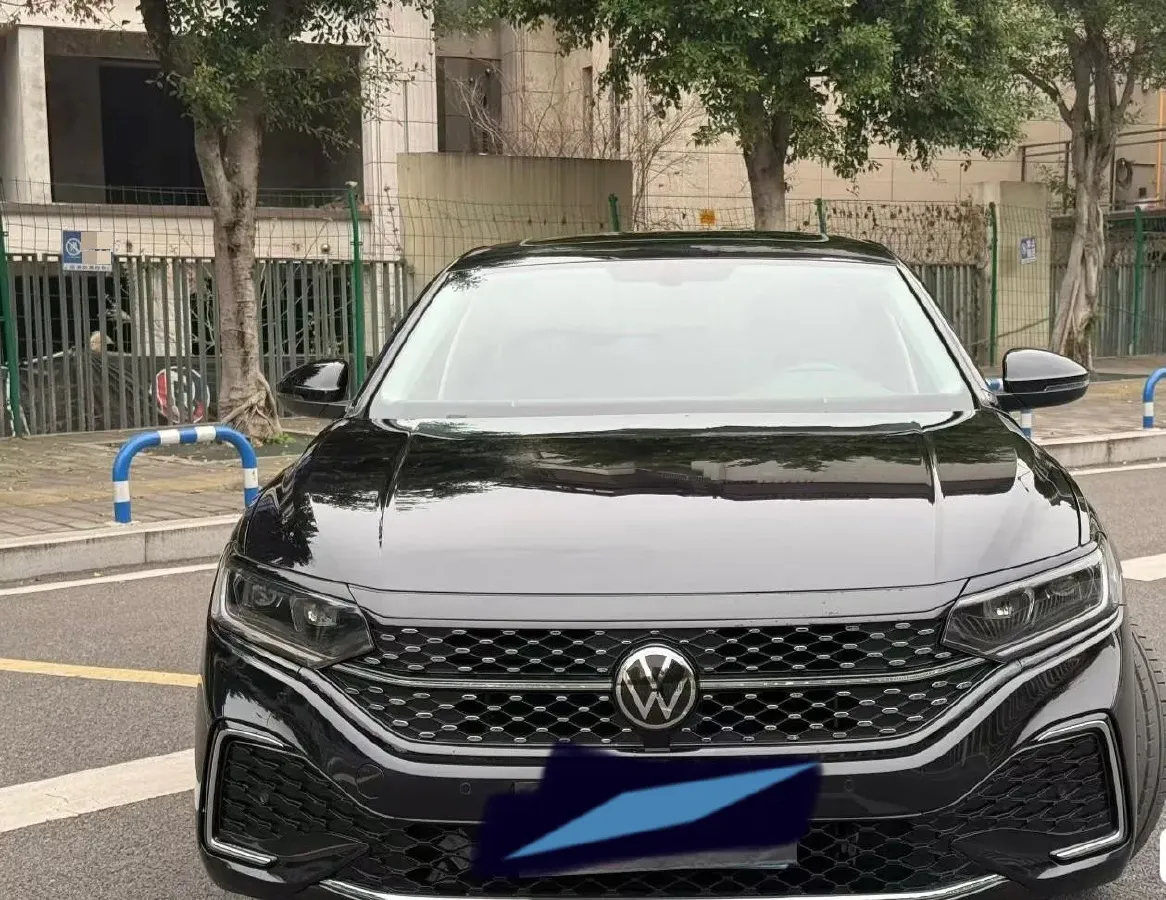 2023 Volkswagen Passat 2.0T 186HP L4 7DCT,autocango,china used car exporter,china ev exporter,chinese used car exporter,chinese used ev exporter