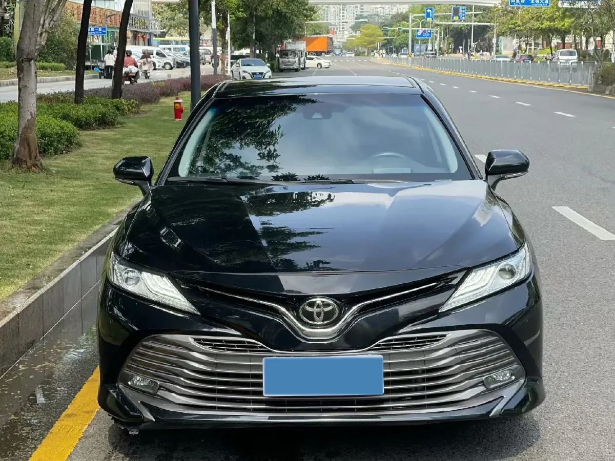 2021 Toyota Camry 2.5L 209HP L4 8AT,autocango,china used car exporter,china ev exporter,chinese used car exporter,chinese used ev exporter