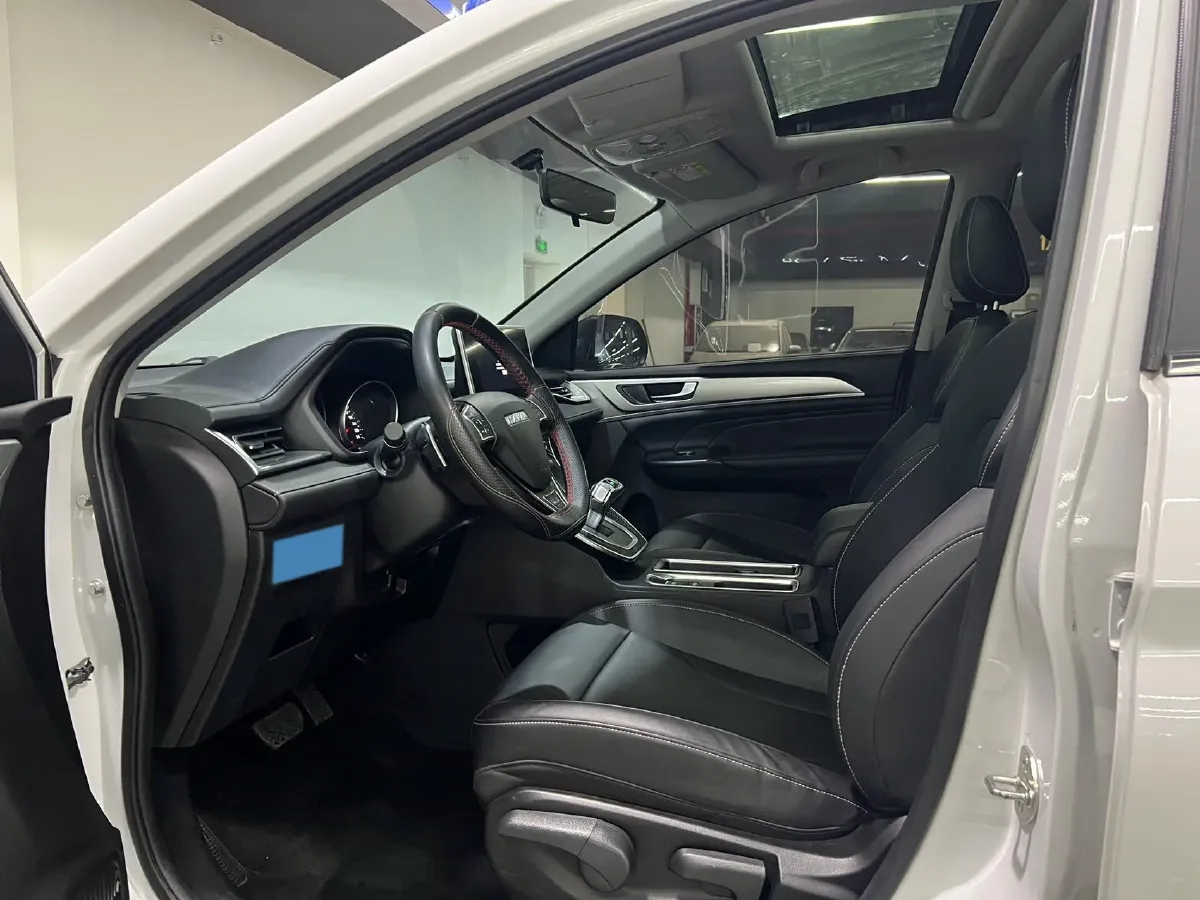 2021 Haval M6 1.5T 150HP L4 7DCT,autocango,china used car exporter,china ev exporter,chinese used car exporter,chinese used ev exporter