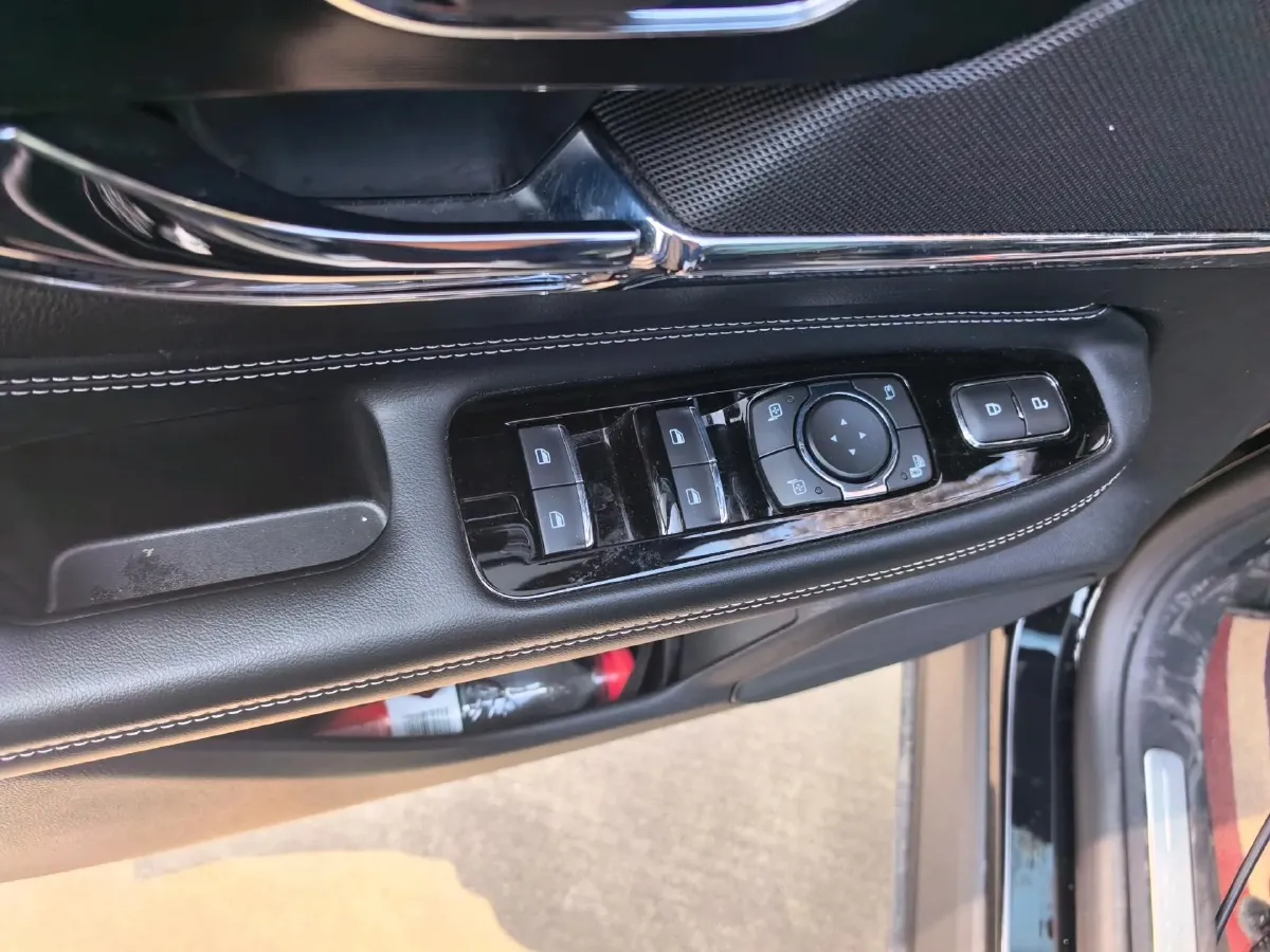 2022 Lincoln Corsair 2.0T 245HP L4 8AT,autocango,china used car exporter,china ev exporter,chinese used car exporter,chinese used ev exporter