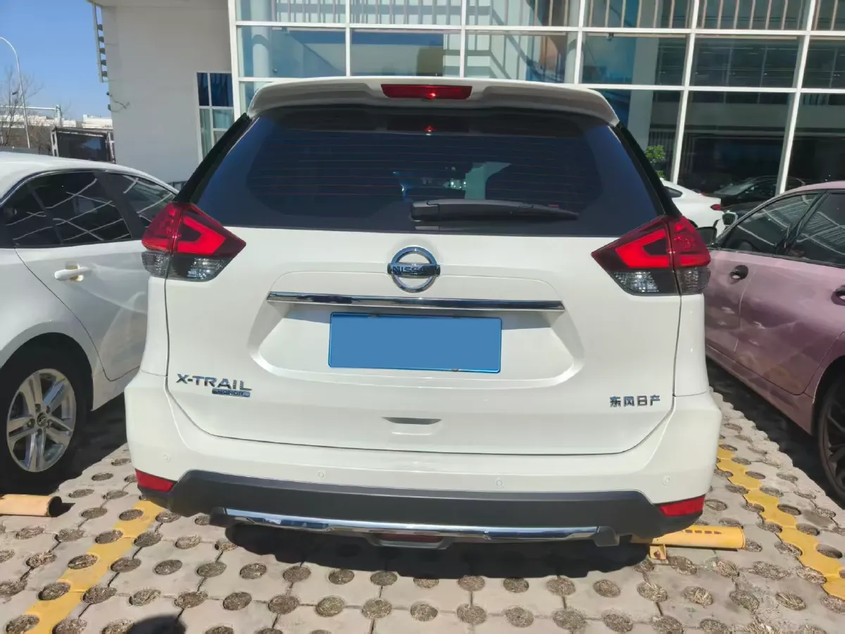 2023 Nissan X-Trail 2.0L 151HP L4 CVT,autocango,china used car exporter,china ev exporter,chinese used car exporter,chinese used ev exporter