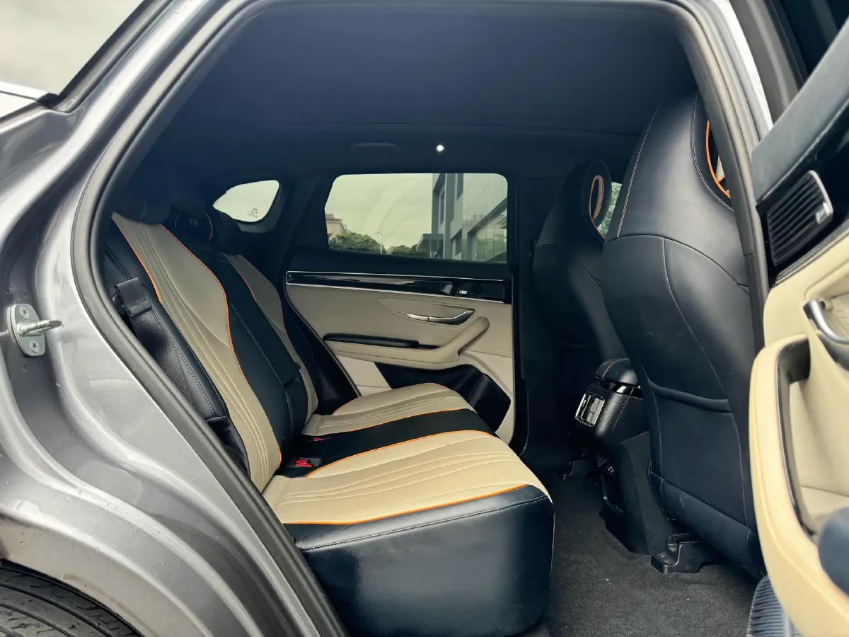 2022 Hyundai Tucson 2.0L 150HP L4 6AT Hybrid,autocango,china used car exporter,china ev exporter,chinese used car exporter,chinese used ev exporter