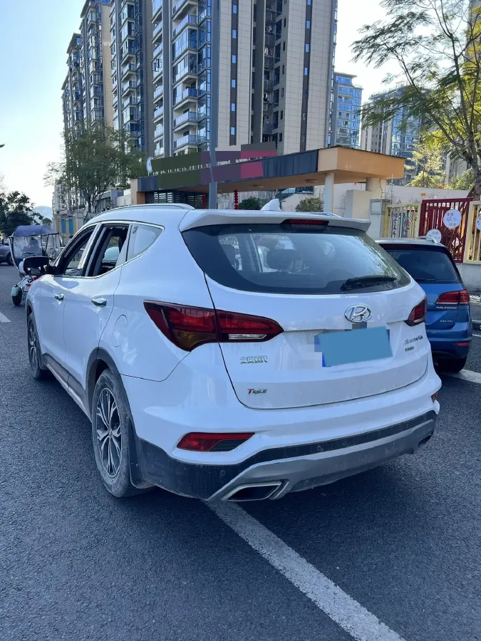 2017 Hyundai Santafe 2.0T 245HP L4 6AT,autocango,china used car exporter,china ev exporter,chinese used car exporter,chinese used ev exporter